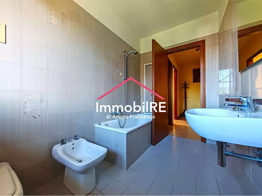 Immagine 33 di Appartamento in vendita  a Canossa