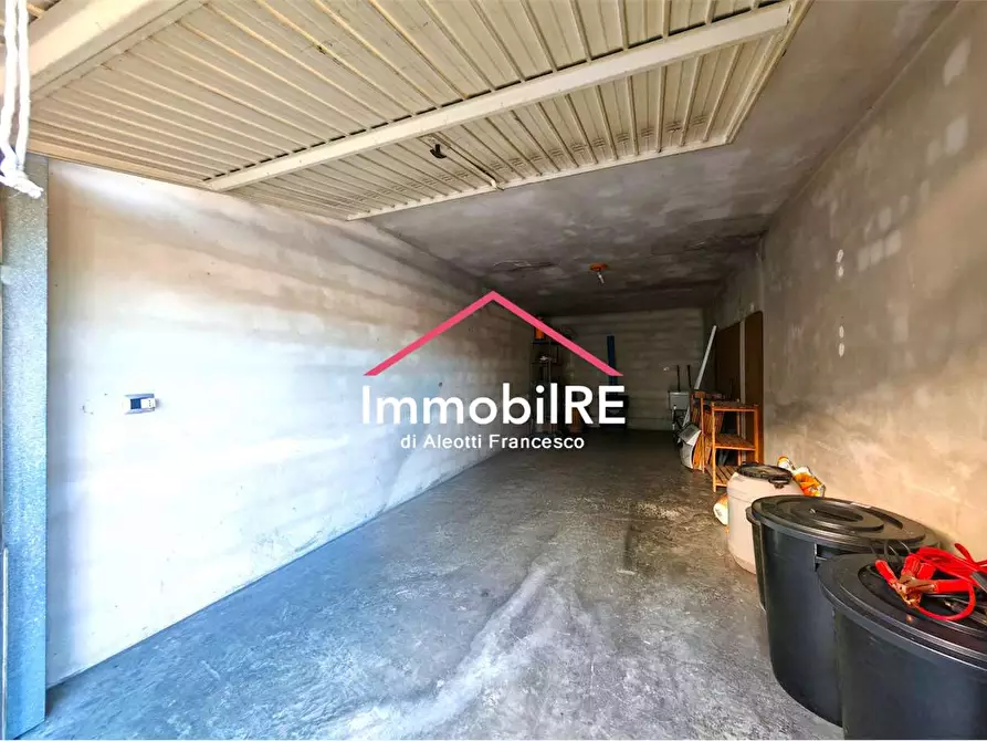 Immagine 42 di Appartamento in vendita  a Canossa