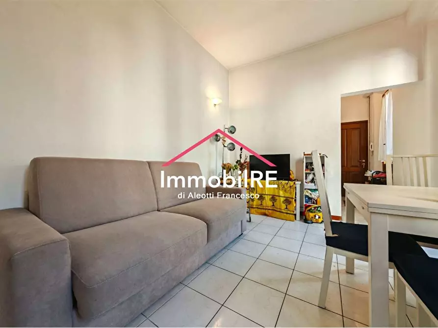 Immagine 4 di Appartamento in vendita  a Reggio Nell'emilia