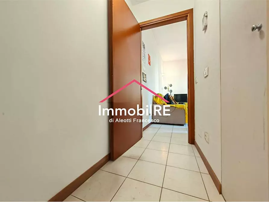 Immagine 20 di Appartamento in vendita  a Reggio Nell'emilia