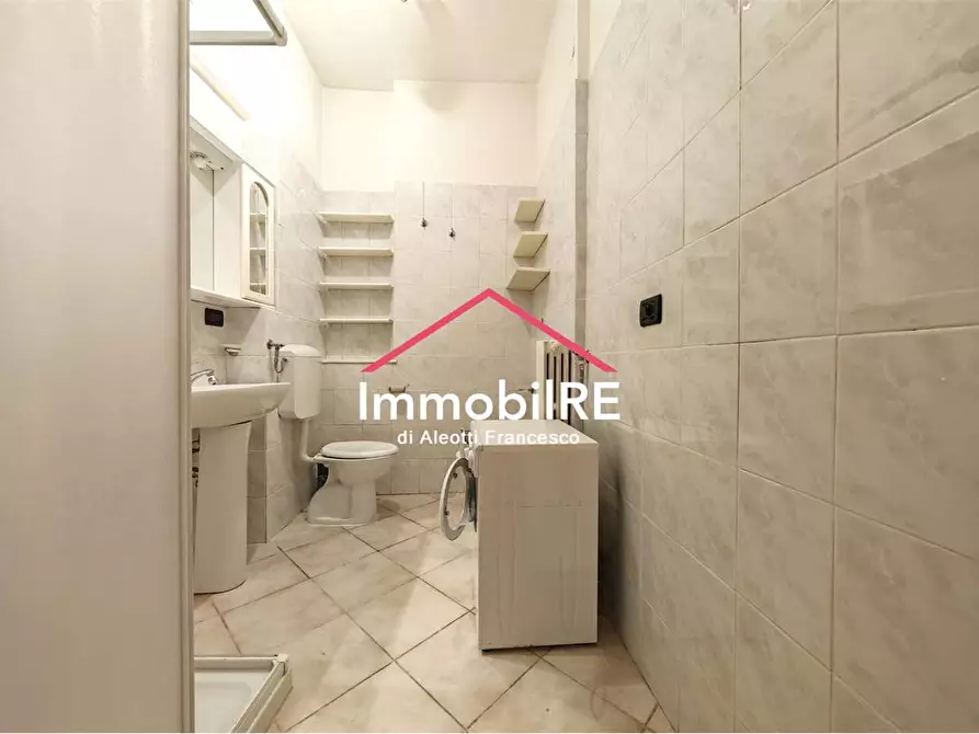 Immagine 22 di Appartamento in affitto  a Reggio Nell'emilia