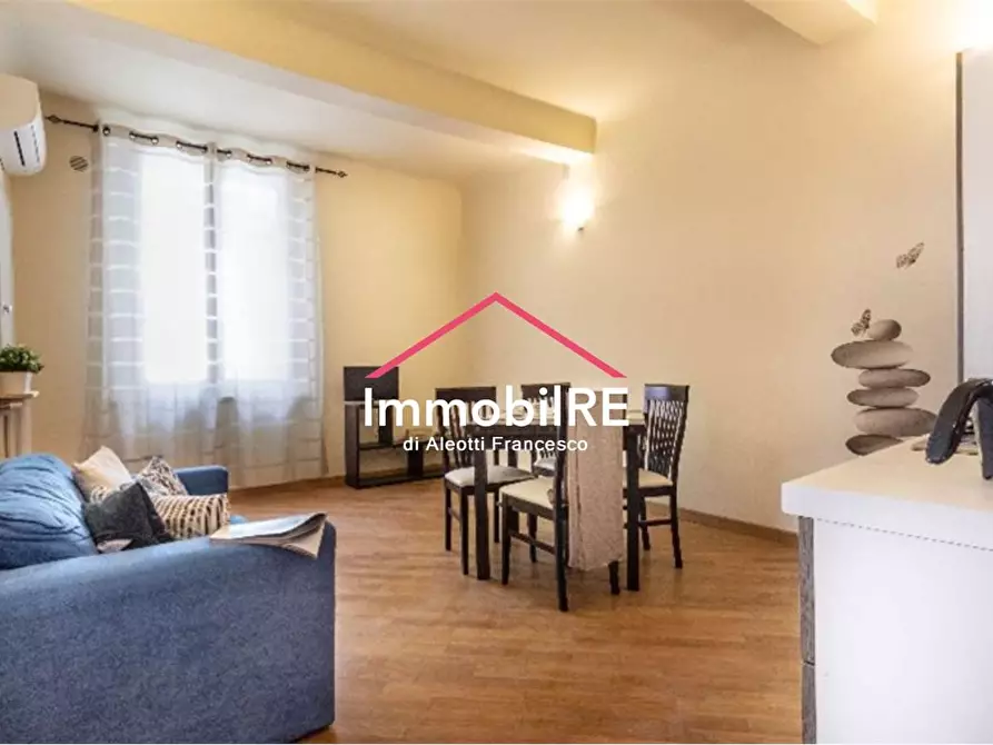 Immagine 5 di Appartamento in affitto  a Reggio Nell'emilia