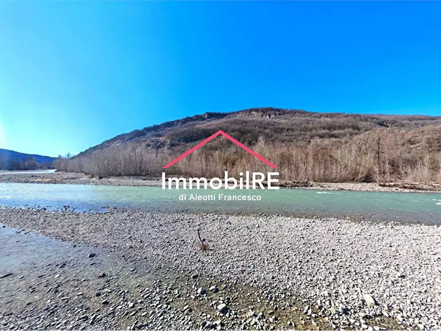 appartamento in vendita a Canossa in zona Ciano d'Enza