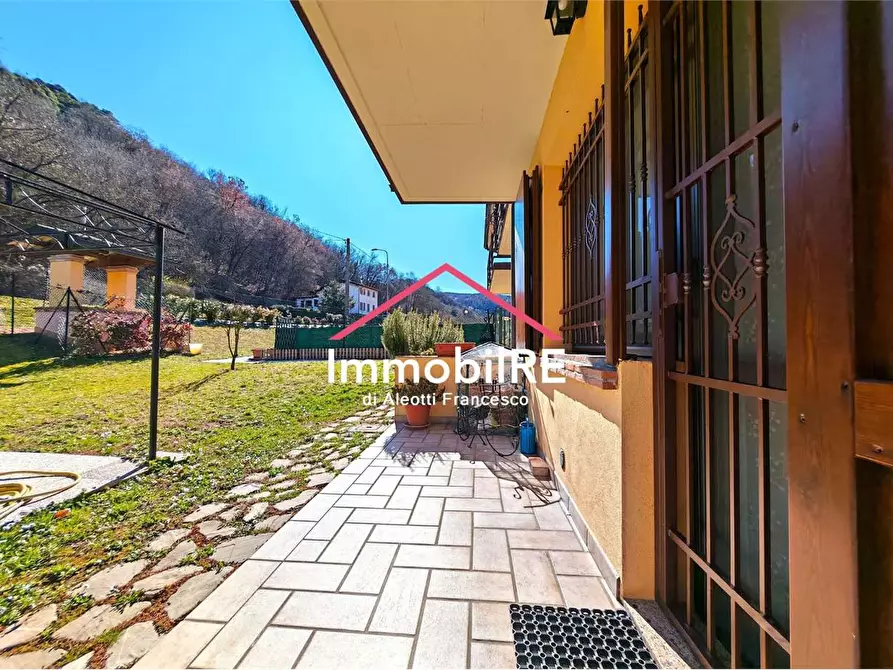 Immagine 26 di Appartamento in vendita  a Canossa