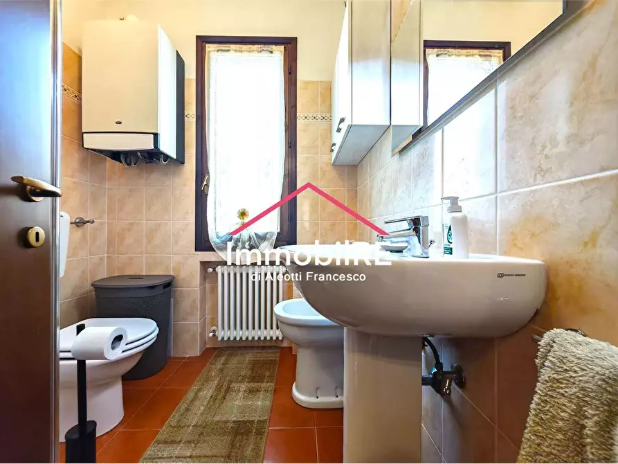 Immagine 42 di Appartamento in vendita  a Canossa