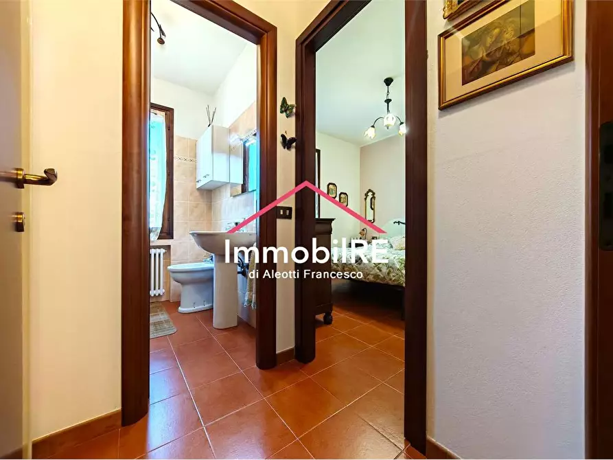 Immagine 36 di Appartamento in vendita  a Canossa