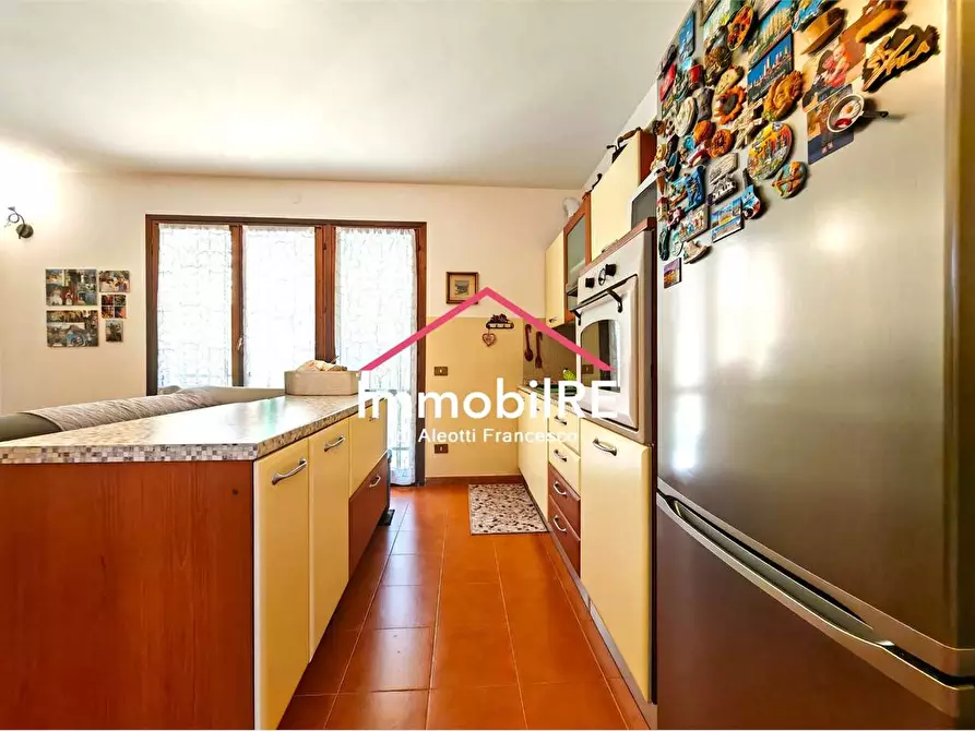 Immagine 23 di Appartamento in vendita  a Canossa