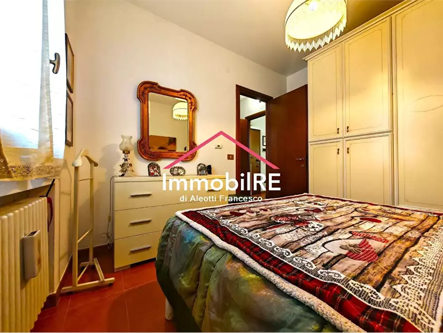 Immagine 32 di Appartamento in vendita  a Canossa