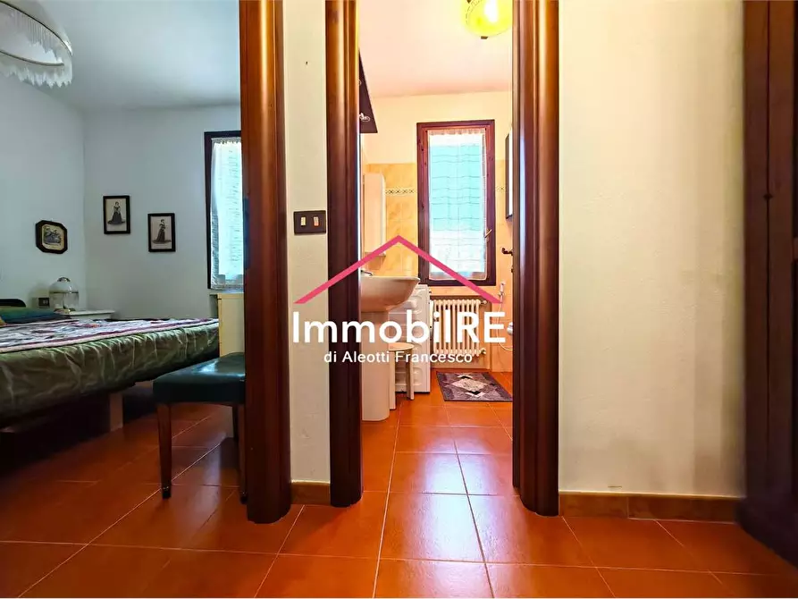 Immagine 28 di Appartamento in vendita  a Canossa