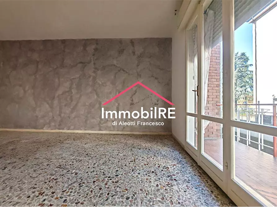 Immagine 8 di Appartamento in vendita  a Reggio Nell'emilia