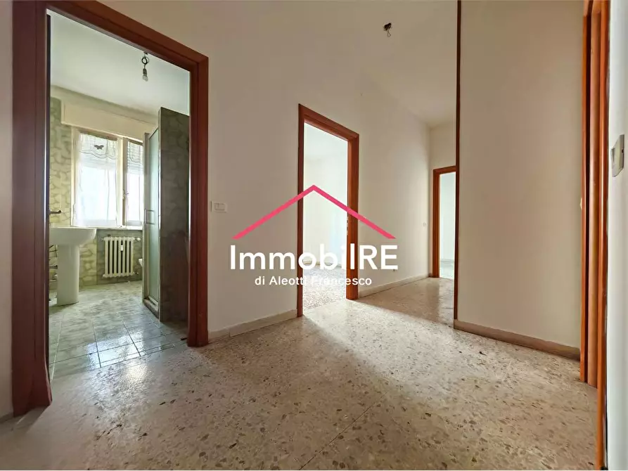 Immagine 18 di Appartamento in vendita  a Reggio Nell'emilia