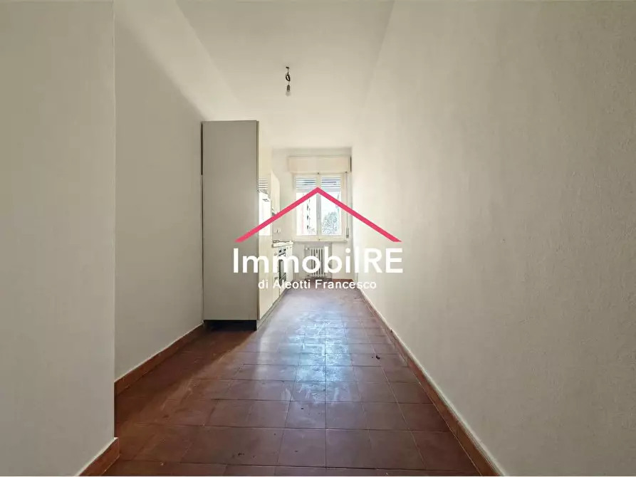 Immagine 13 di Appartamento in vendita  a Reggio Nell'emilia