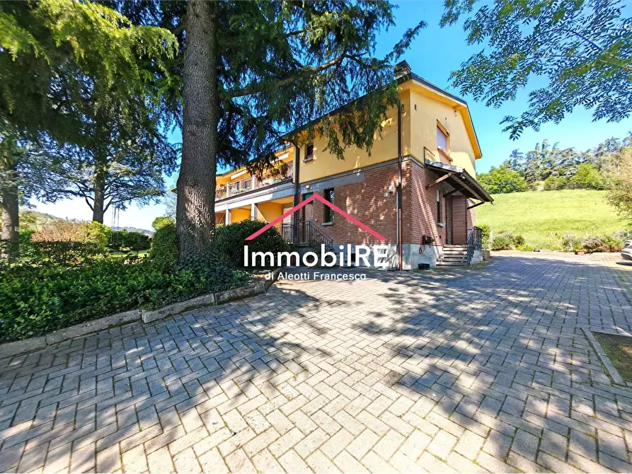 Immagine 1 di Appartamento in vendita  a Quattro Castella