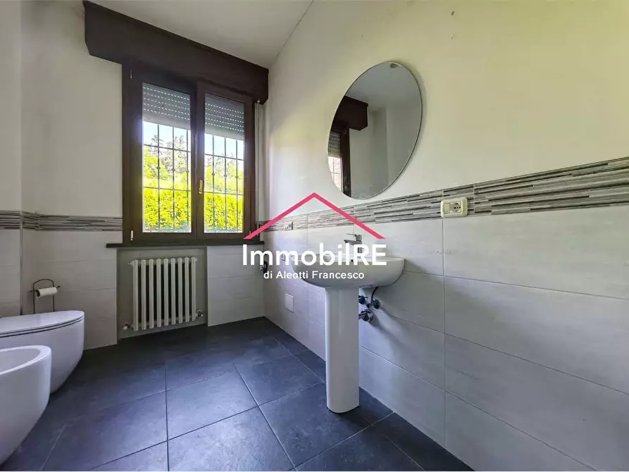 Immagine 26 di Appartamento in vendita  a Quattro Castella
