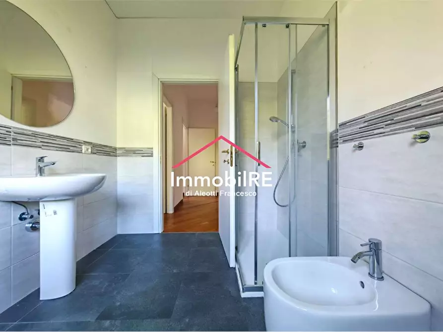 Immagine 30 di Appartamento in vendita  a Quattro Castella