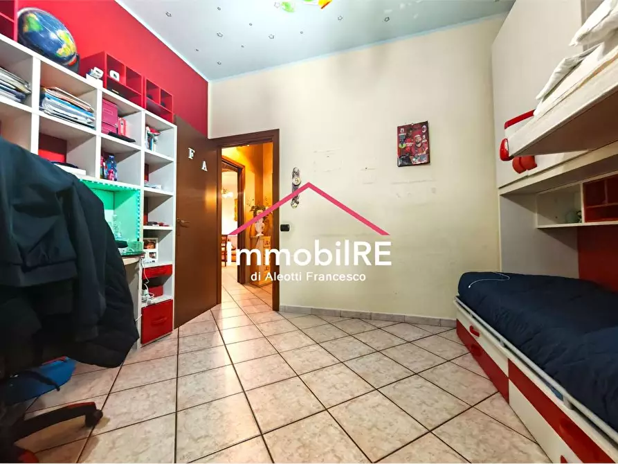 Immagine 36 di Casa indipendente in vendita  a Reggio Nell'emilia