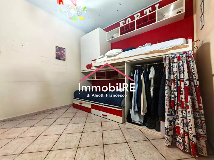 Immagine 37 di Casa indipendente in vendita  a Reggio Nell'emilia