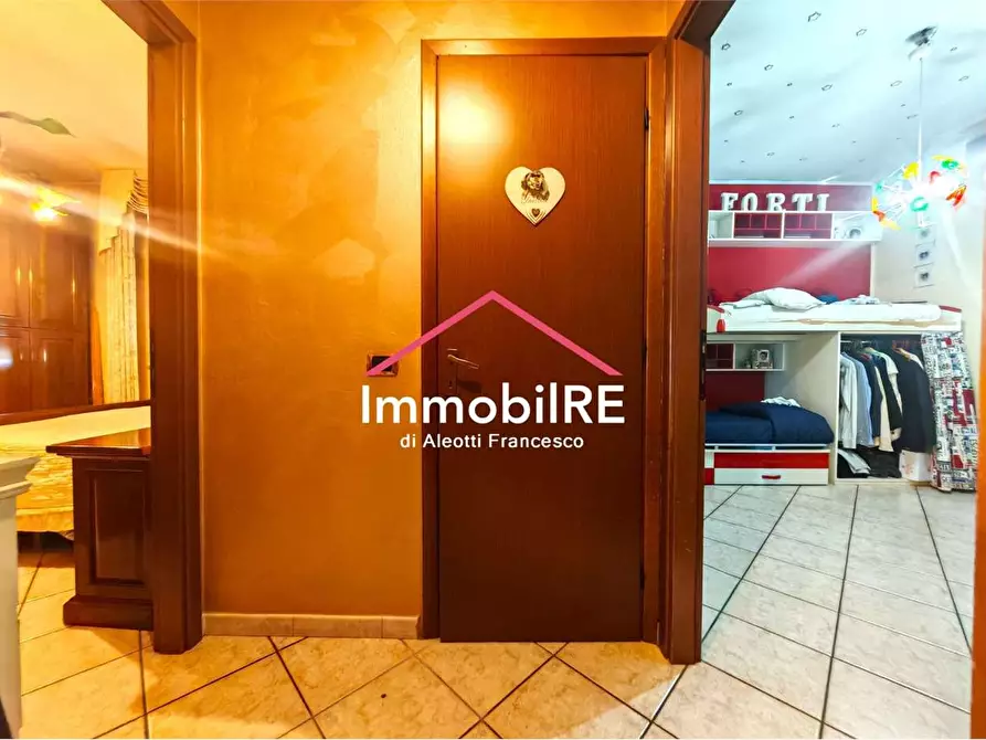 Immagine 27 di Casa indipendente in vendita  a Reggio Nell'emilia