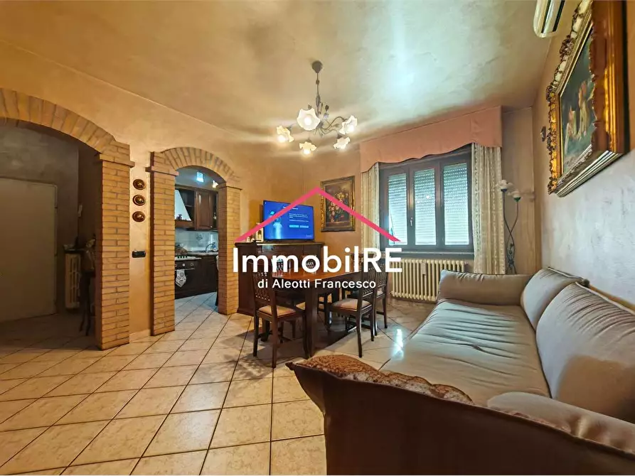 Immagine 23 di Casa indipendente in vendita  a Reggio Nell'emilia