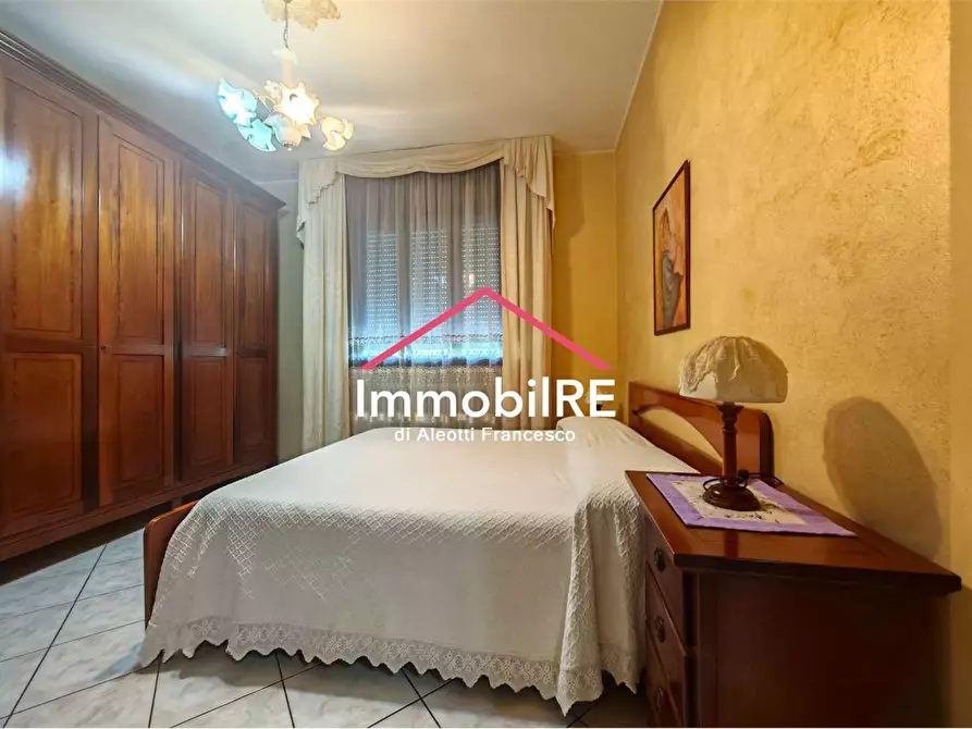 Immagine 16 di Casa indipendente in vendita  a Reggio Nell'emilia