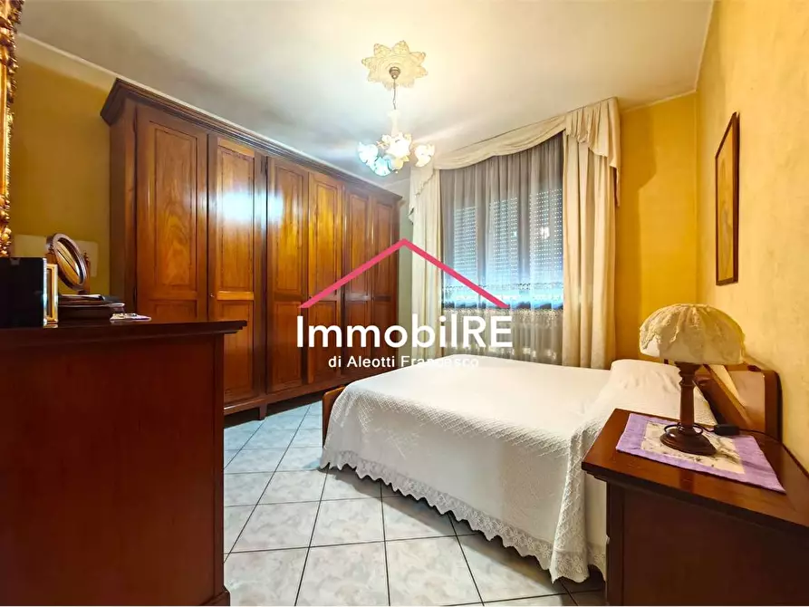 Immagine 15 di Casa indipendente in vendita  a Reggio Nell'emilia