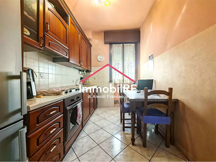 Immagine 14 di Casa indipendente in vendita  a Reggio Nell'emilia