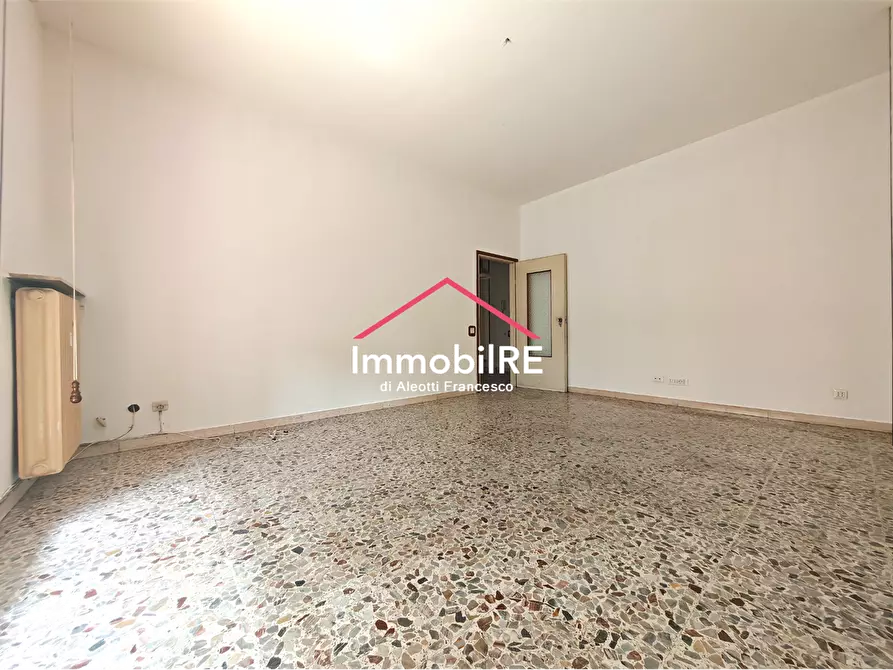 Immagine 9 di Appartamento in vendita  a Reggio Nell'emilia