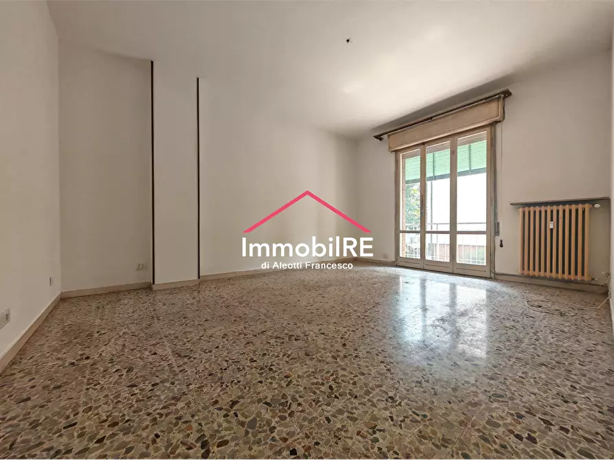Immagine 5 di Appartamento in vendita  a Reggio Nell'emilia