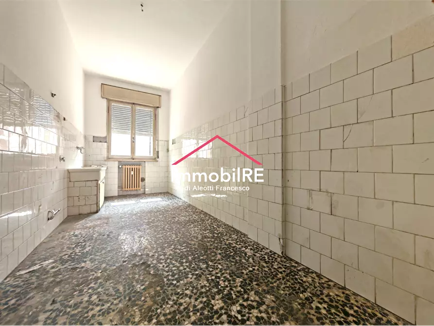 Immagine 11 di Appartamento in vendita  a Reggio Nell'emilia