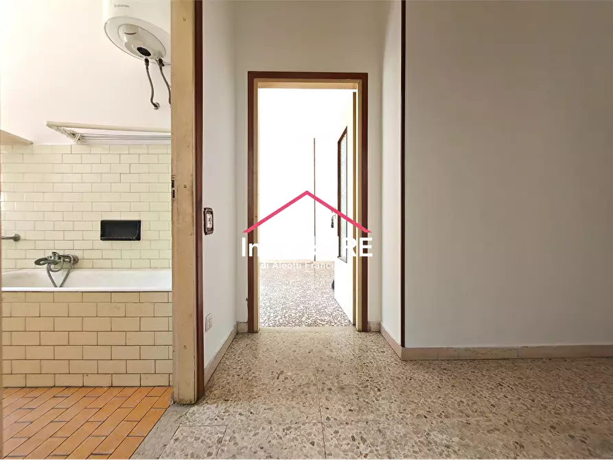 Immagine 21 di Appartamento in vendita  a Reggio Nell'emilia