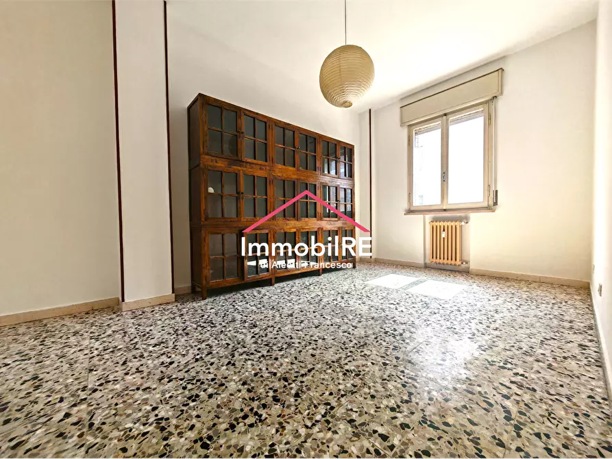 Immagine 18 di Appartamento in vendita  a Reggio Nell'emilia