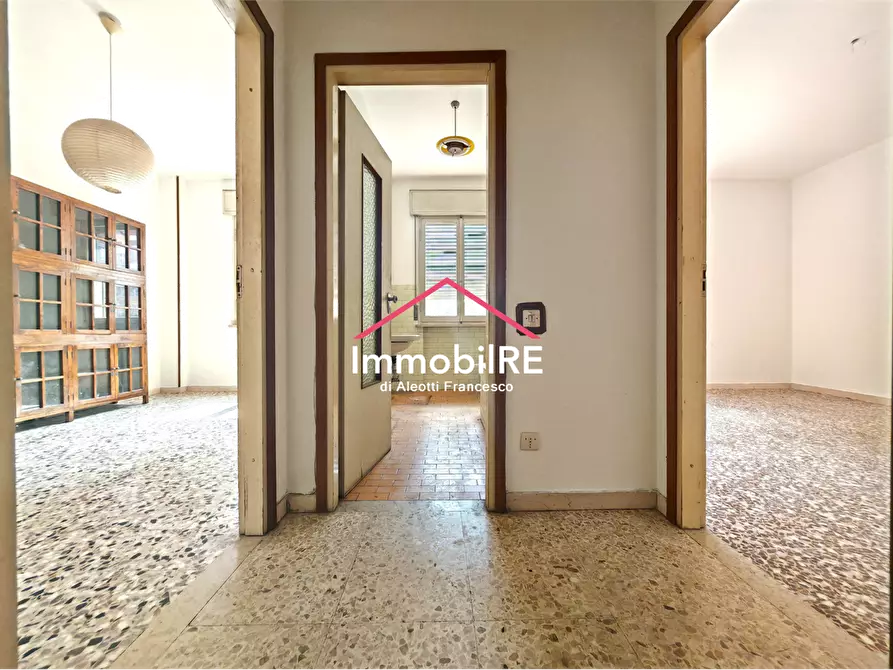 Immagine 25 di Appartamento in vendita  a Reggio Nell'emilia