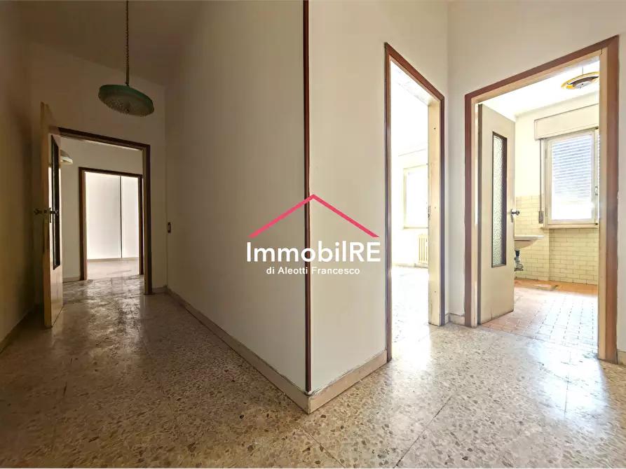 Immagine 16 di Appartamento in vendita  a Reggio Nell'emilia