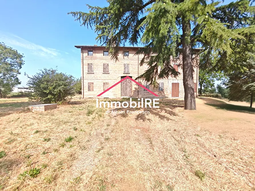 Immagine 1 di Rustico / casale in vendita  a Reggio Nell'emilia