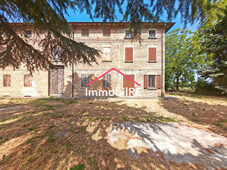 Immagine 6 di Rustico / casale in vendita  a Reggio Nell'emilia