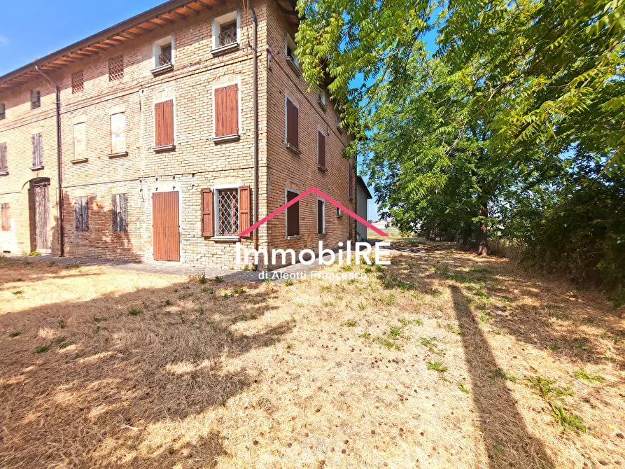 Immagine 8 di Rustico / casale in vendita  a Reggio Nell'emilia