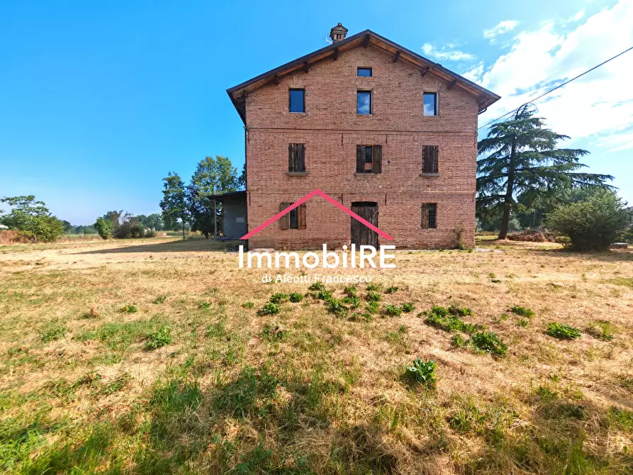 Immagine 14 di Rustico / casale in vendita  a Reggio Nell'emilia
