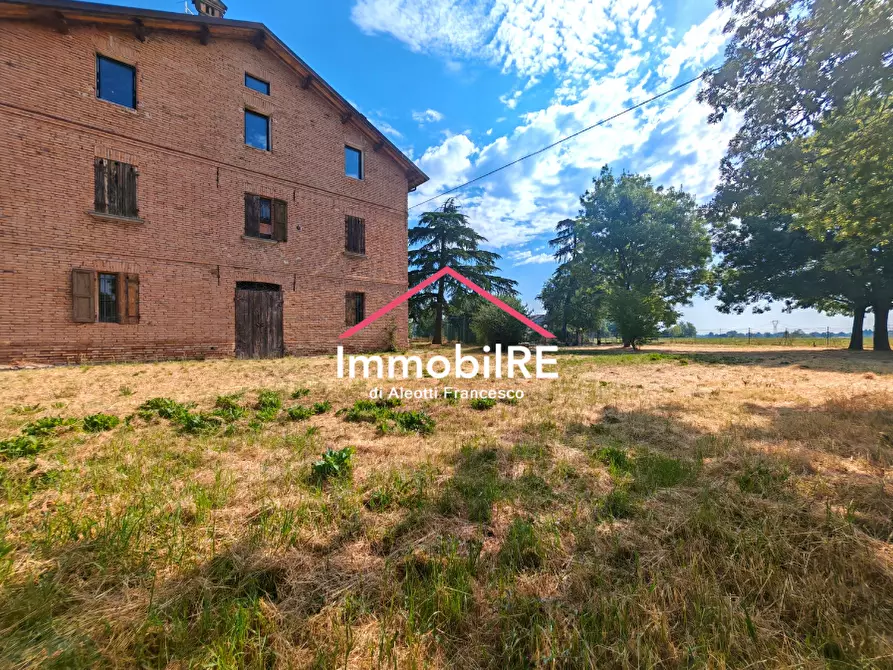 Immagine 15 di Rustico / casale in vendita  a Reggio Nell'emilia