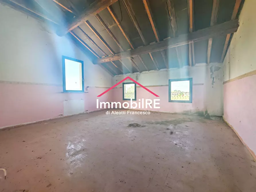 Immagine 27 di Rustico / casale in vendita  a Reggio Nell'emilia
