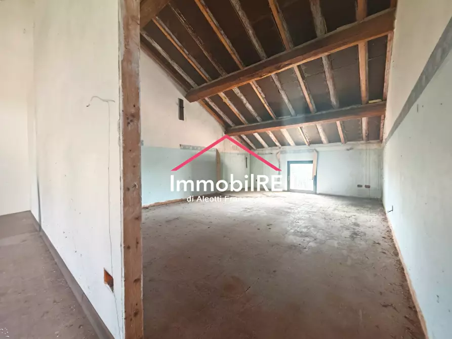 Immagine 28 di Rustico / casale in vendita  a Reggio Nell'emilia