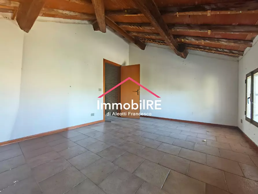 Immagine 36 di Rustico / casale in vendita  a Reggio Nell'emilia
