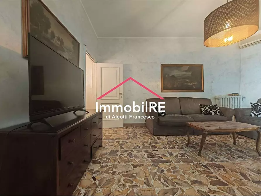 Immagine 2 di Appartamento in vendita  a Reggio Nell'emilia