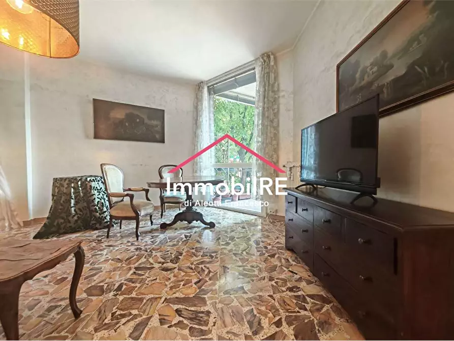 Immagine 3 di Appartamento in vendita  a Reggio Nell'emilia