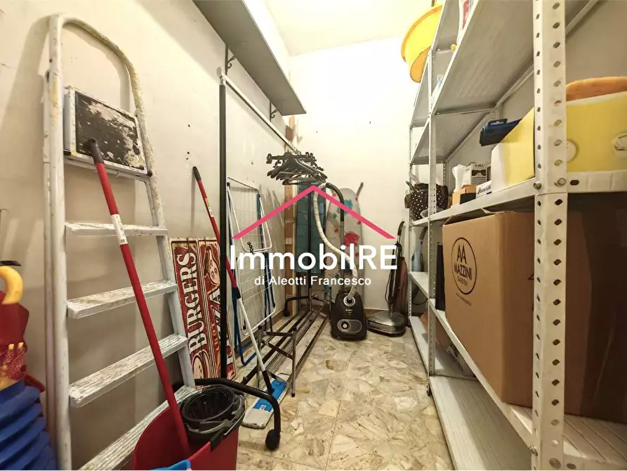 Immagine 35 di Appartamento in vendita  a Reggio Nell'emilia