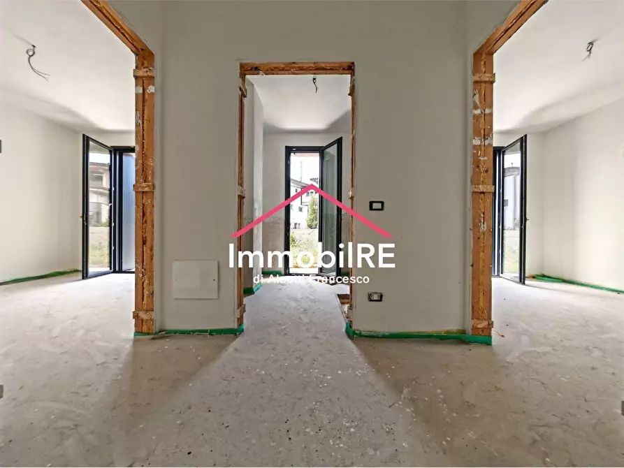 Immagine 17 di Appartamento in vendita  a Reggio Nell'emilia