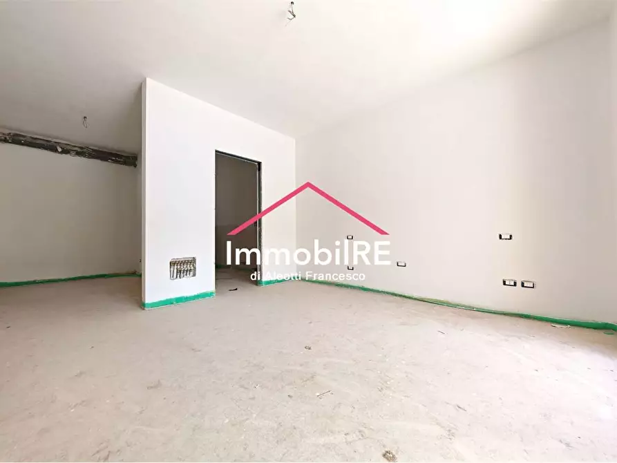 Immagine 14 di Appartamento in vendita  a Reggio Nell'emilia