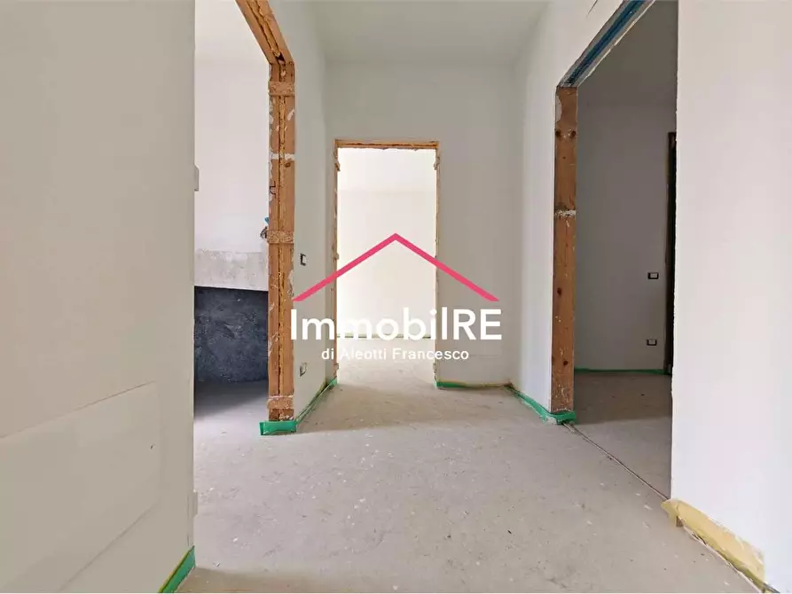 Immagine 24 di Appartamento in vendita  a Reggio Nell'emilia