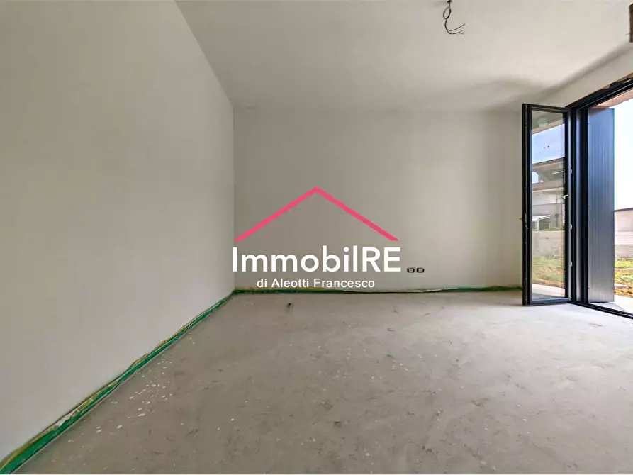 Immagine 25 di Appartamento in vendita  a Reggio Nell'emilia
