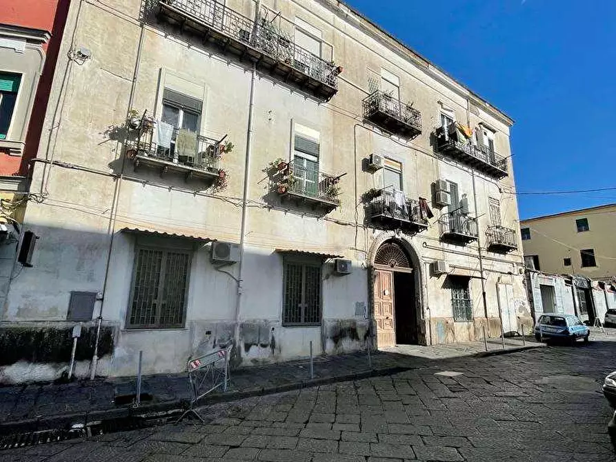 Immagine 1 di Bilocale in vendita  a Napoli