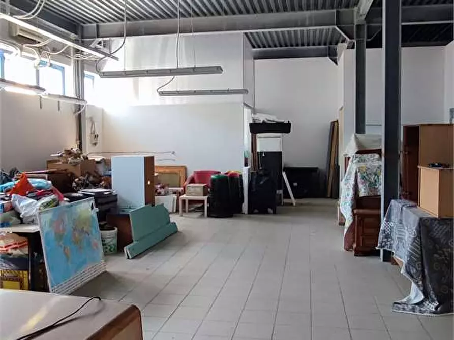 Immagine 2 di Capannone industriale in vendita  in Via Spagna 30 a Collesalvetti